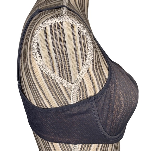 Victoria’s Secret Body By Victoria Unlined Demi Underwire Bra - Picture 2 of 8